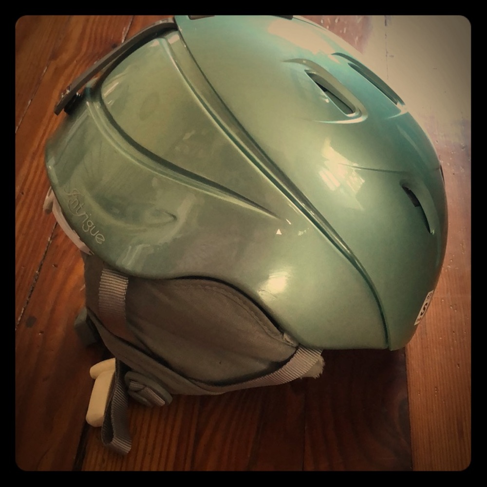 Smith Intrigue Helmet Skiing Snowboarding  Small